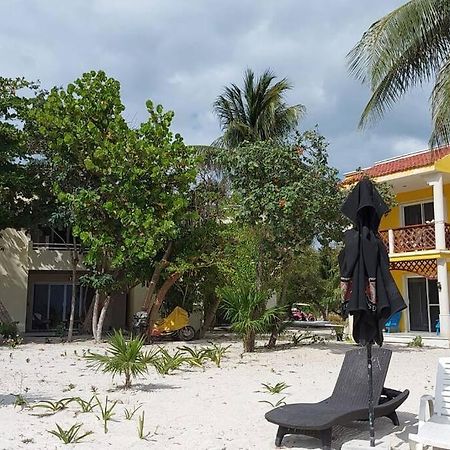 Marysol Beachfront Next To Nomads D6 Isla Mujeres Exterior foto
