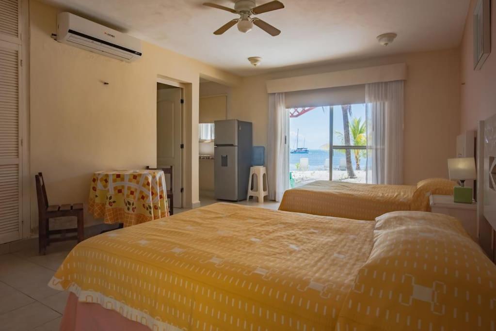 Marysol Beachfront Next To Nomads D6 Isla Mujeres Exterior foto